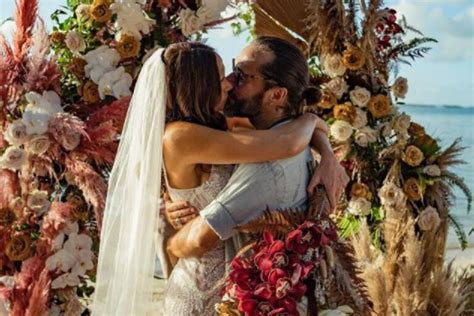 Quién es Débora Bello, la modelo que se casó con Diego Torres